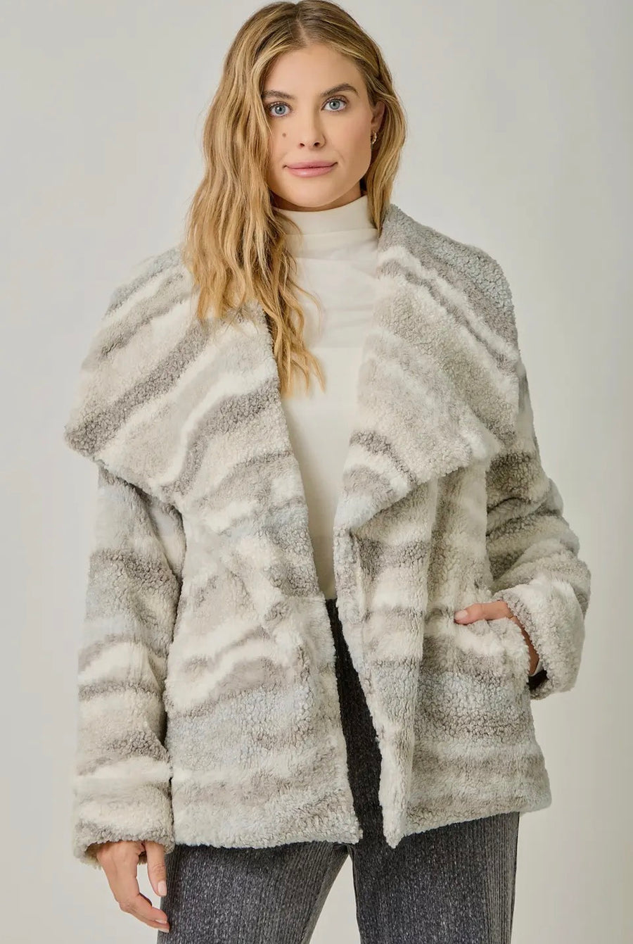 Big lapel collar fur coat